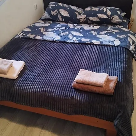 Apartment Small Private Bathroom Wi-fi *