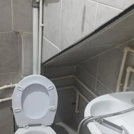 Small Private Bathroom Wi-fi *