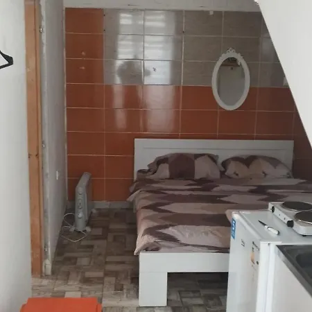 Small Private Bathroom Wi-fi Apartment *